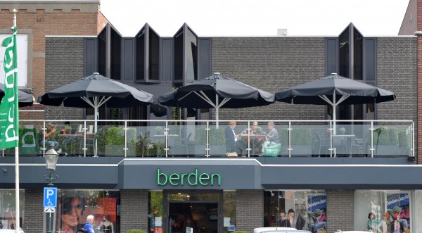Ons nieuwe terras stijlvol en gezellig